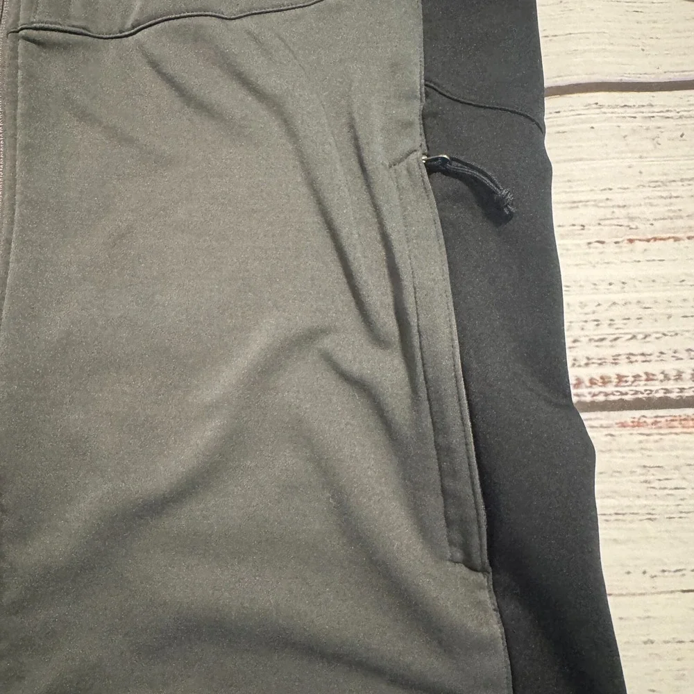 The‎ North Face TKA Stretch Full-Zip Jacket Black and Gray Men's Size Medium